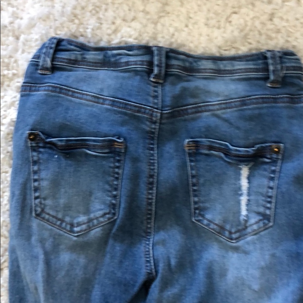 MISSGUIDED Ripped Jeans - Picture 3 of 3